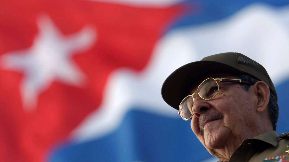 #Raúl: '...hasta hoy, sentimos, junto al pueblo heroico de #Cuba, honda satisfacción por la obra consolidada de la Revolución, la obra más hermosa que hemos hecho...” #EstaEsLaRevolución