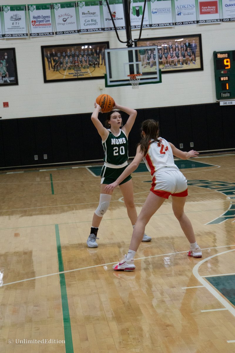 EditionTraining's tweet photo. Day 4 in Flics: @dbhs_girlsbball vs North Greene

A tough battle between the two local teams! Haley Bailey,  @ellahead20, Mercy Buchanan, and @HannahMiller_35 led the charge for @NGHS_Huskies in the win! @KyleighBacon and @JaydenRiddle05 were tough down the stretch for Boone. https://t.co/M7uU8TvUBQ