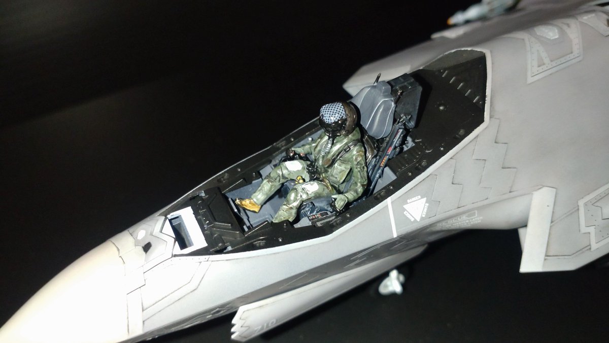 102tatsu102's tweet photo. タミヤF-35A完成しました！
いゃ〜楽しかった
初めて飛行機モデル作ってみたけど、とにかく楽しかった♪
#タミヤ https://t.co/Z4dKcren29