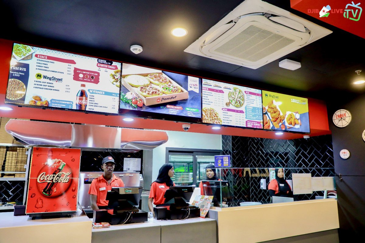 LiveDjib's tweet image. La journée du vendredi 29 décembre 2023  a été marquée par l’inauguration de la branche de Pizza Hut à #Gabode! Plusieurs invités ont honorés de leur présence! Les instants magiques en photos!

#PizzaHutDjibout
#Djibouti