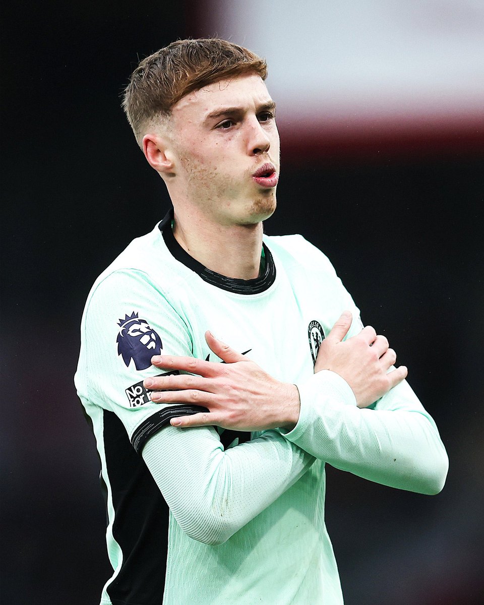VarBarPodcast's tweet photo. The streets are calling him “Cold Palmer” 🥶. Might be the best football nickname out. 2 goals, 1 assist &amp; MOTM for Palmer vs Luton today. That’s 8 PL goals before New Year. Young King Cole is just getting started 👑 #LutChe #Palmer https://t.co/orS2I6HVi2