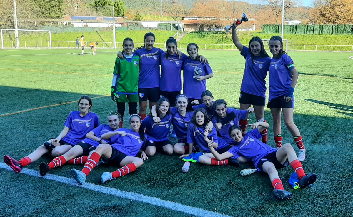 pathleticstzfem's tweet photo. El equipo infantil f11
Campeón en la fase plata en el torneo celebrado en Derio https://t.co/xoqIV4HoVZ