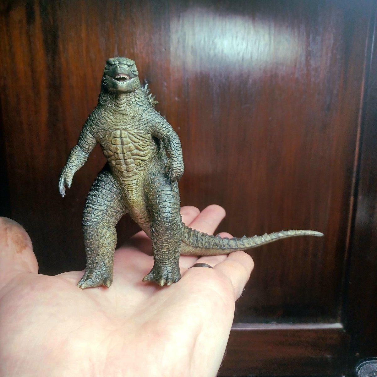 Todsy I found this small Godzilla sculpture at our storage. I sculpted this in 2014 in the midde of the new Godzilla movie hype. I am very delighted because of  this small giant and it's intricate details, so I decided to share it here. Super Sculpey and acrylic paints.