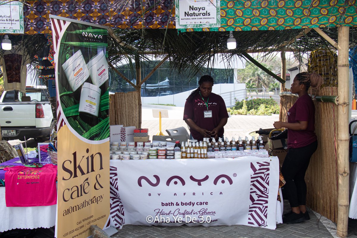 CalBankPLC's tweet photo. Meet some of the amazing vendors and patrons who have joined us today at Aha Ye De 3οΈβ£.0οΈβ£! From unique Made in Ghana crafts to delectable treats, the variety is incredible.
Tag/comment below your favourites!
#CalBank #ForwardTogether #AhaYeDe #GhanaianCulture #ahay3d3 #Ahaspora #DecemberinGh #MadelnGhana #yearofreturn #beyondthereturn #homecoming #visitghana #travelghana #accraexpat #movingtoghana #diasporaresource #diasporainghana #beyondthereturn #decemberinghana