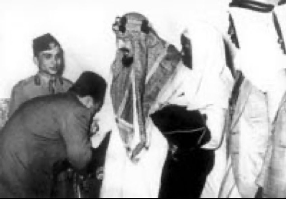 4_elena's tweet photo. من اقوال الملك عبدالعزيز - رحمه الله - :

"الأتراك قومٌ اعتباطيّون لا يفهمون السياسة" .

#اتاتورك https://t.co/qYAasCXyaJ