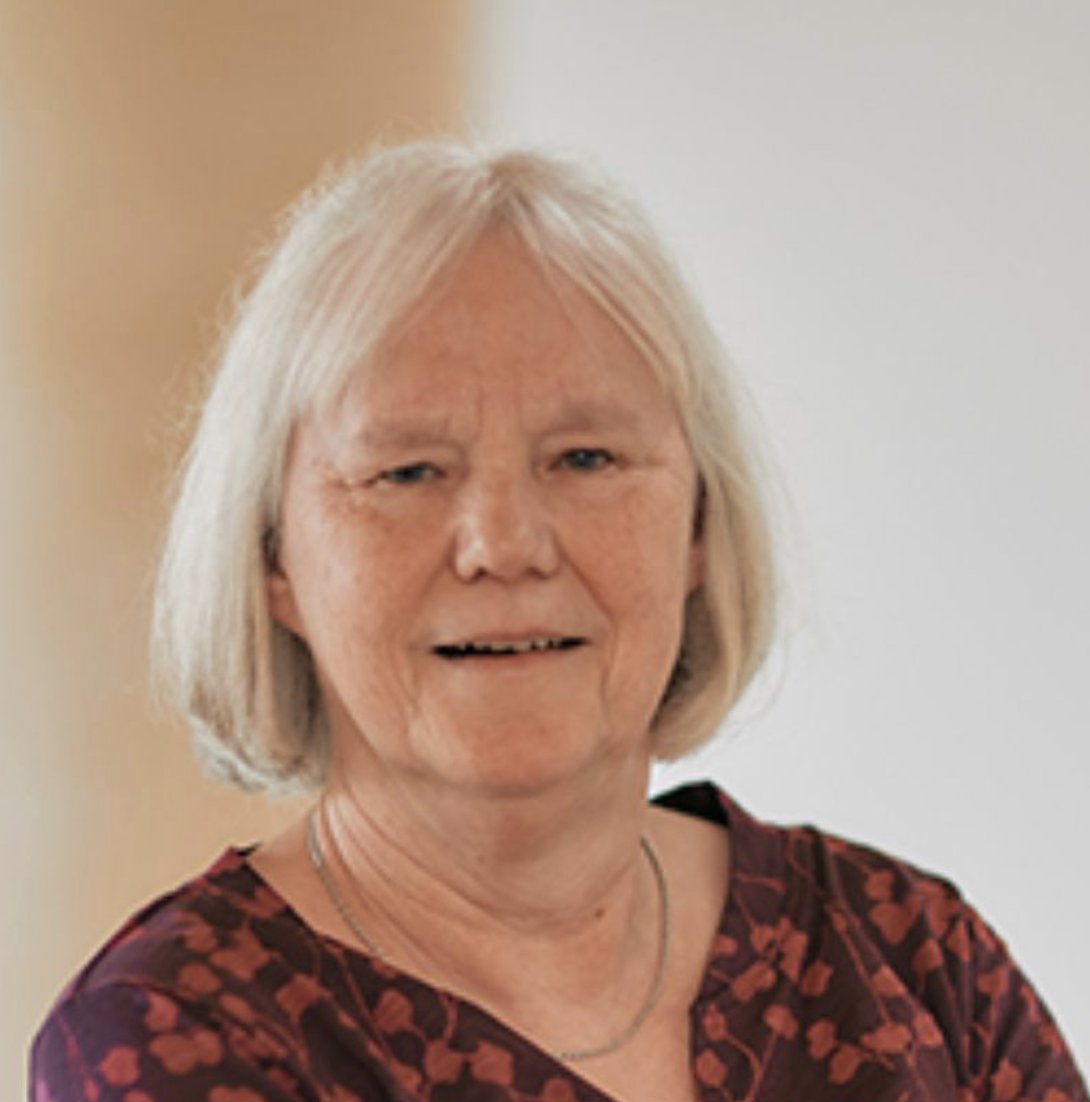 We are thrilled by the news that Prof Liz Robertson CBE has been recognised in the New Year's Honours list She is now a Commander of the Order of the British Empire! Liz is a pioneer of mouse developmental genetics as well as an outstanding supporter of young scientists