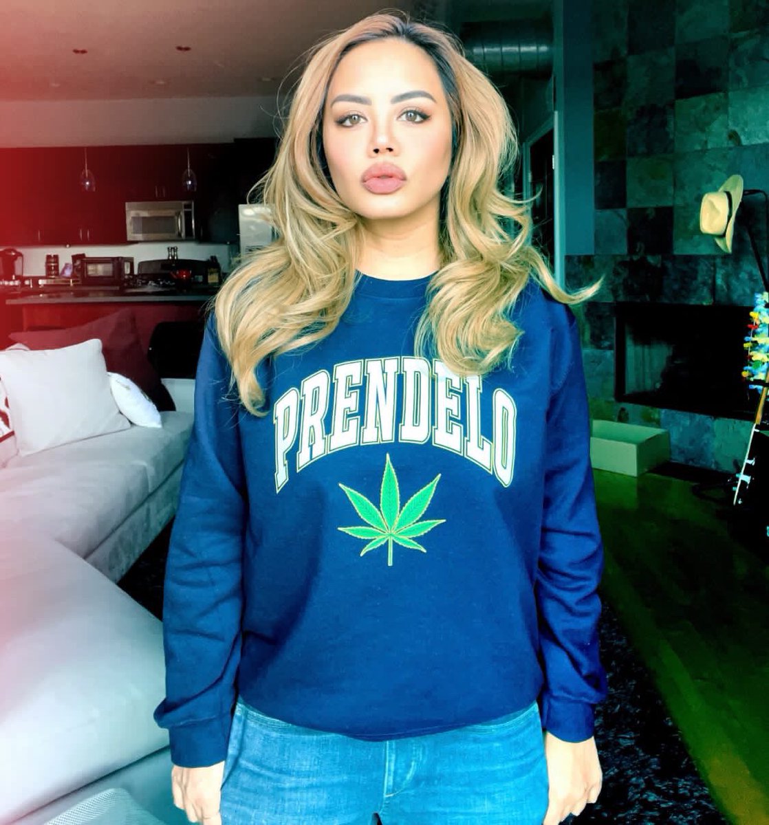 #Prendelo 🔥🔥🔥 #college #stoner #sweatshirt Now Available thepsycholesshop.com/collections/ap…