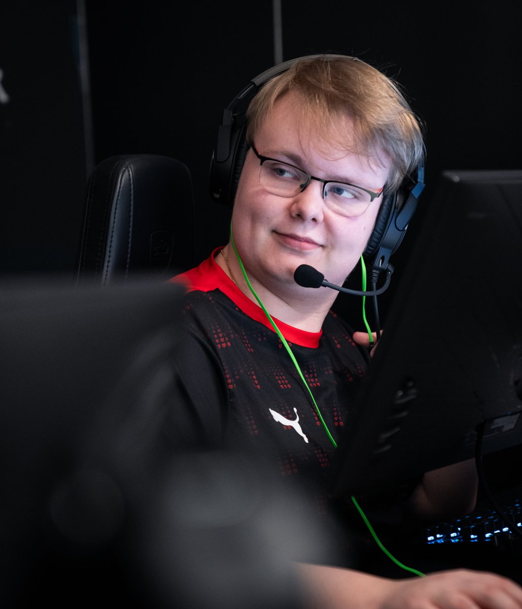 Mennään, Jimi 🇫🇮 Promoted to the MOUZ roster in July, @jimpphatCSGO is now nominated for the @HLTVorg Rookie of the Year 2023 award! 🐭🔥 #VAMOUZ