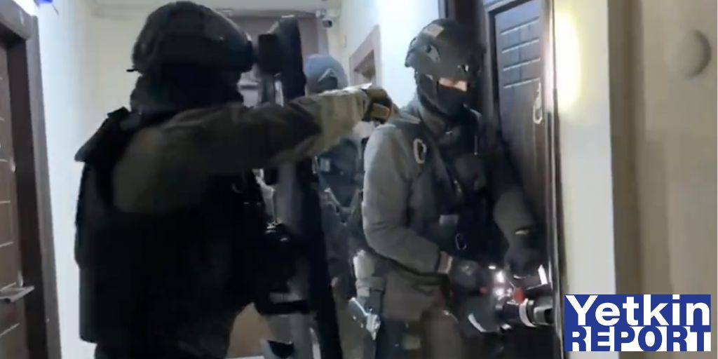 Turkish #police nab #ISIS cells in preparation for #NewYear attacks. ▶️Authorities say the captured ISIS suspects were planning terror attacks on New Year's night including churches and synagogues in #İstanbul and #Iraq Embassy in #Ankara. @YetkinReport yetkinreport.com/en/2023/12/30/…