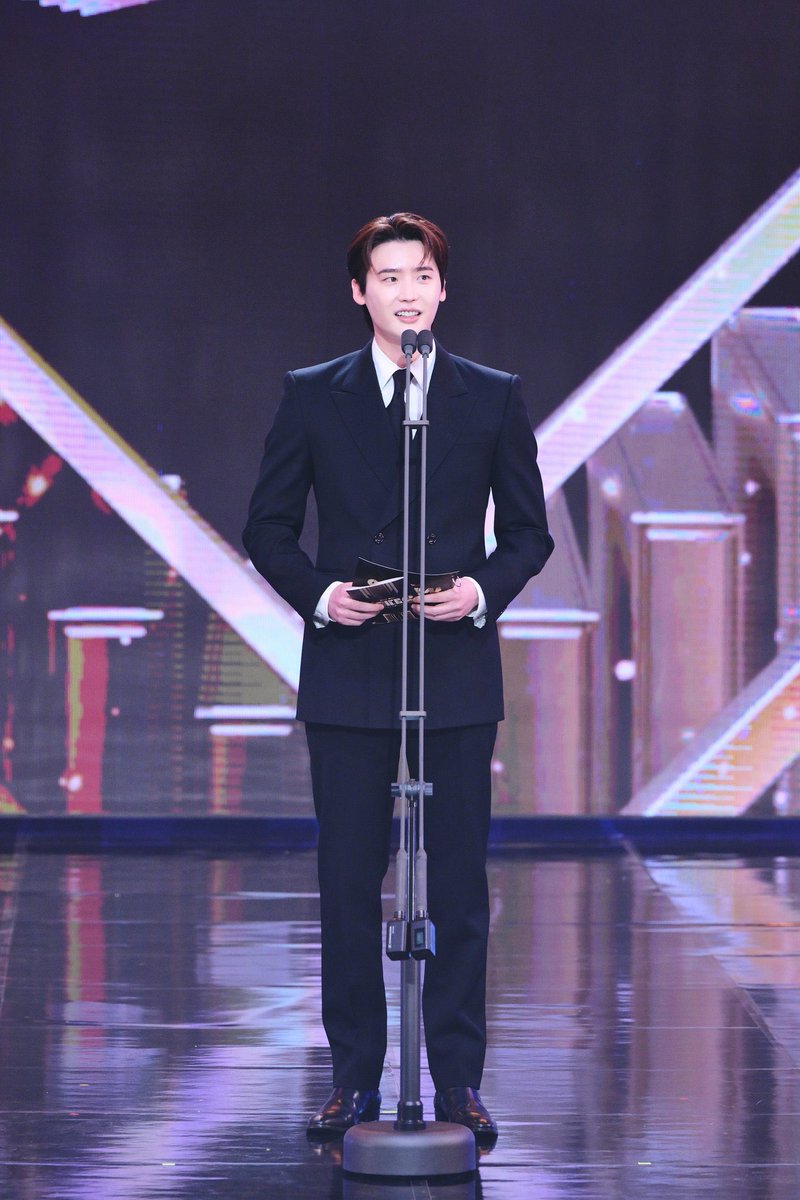 이종석 tweet media
