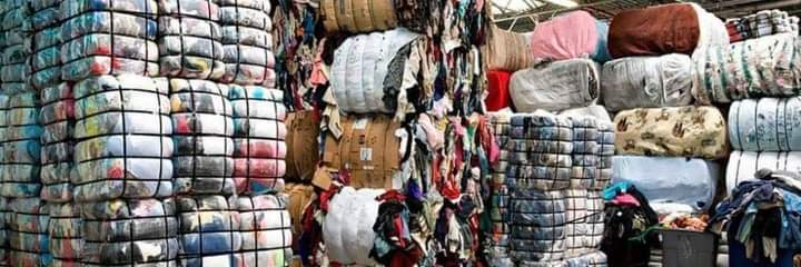 goldcupltd's tweet photo. container as #IMPORTDUTY, with monthly revenue from the industry being at the tune of Sh1 billion.
The mitumba industry is said to support the livelihoods of 24 million Kenyans.
For Customs Clearance and Road Transport of your #mitumba:-
Phone: +254723529101 https://t.co/q9G444IRmx
