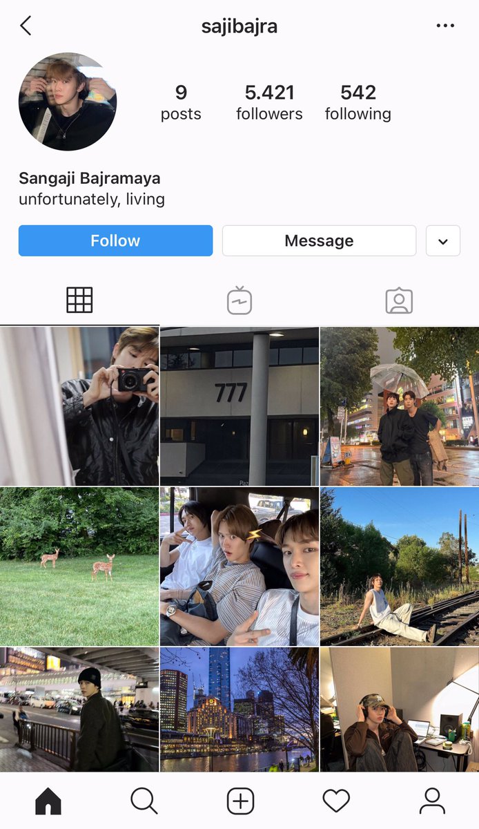 ourjours's tweet image. i create them to keep me sane after the shitty heartbreak #bambyeol #silverissante