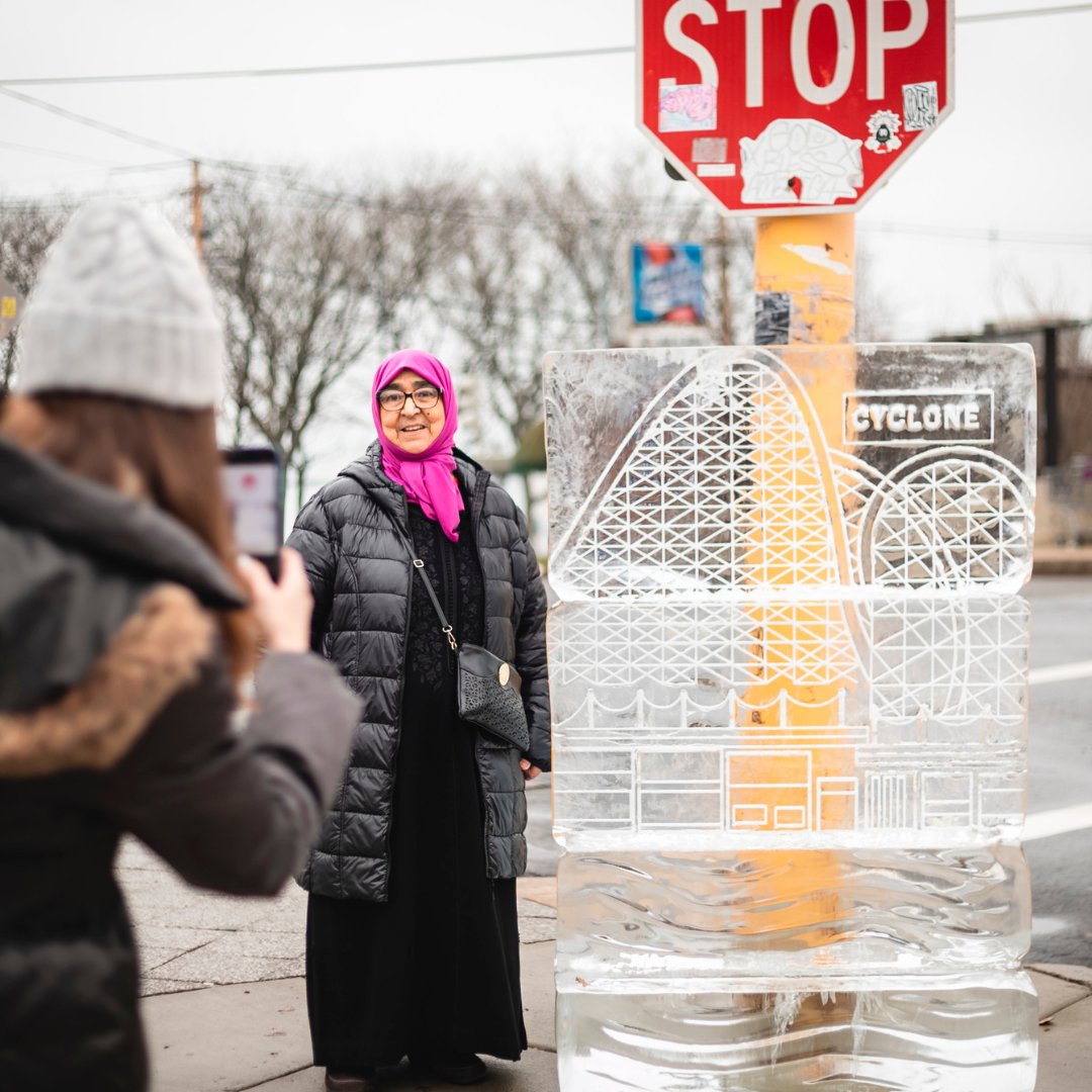 RevereBeach1896's tweet photo. Here are some of our favorite ice sculptures from last year's Sculpture Stroll! Join us TOMORROW along Revere Beach! The sculptures will be on display beginning at 10 am until they melt! ❄️🍾
#reverema #reverebeach #icesculpture #NYE #bostonthingstodo https://t.co/WOtxXvVCU0