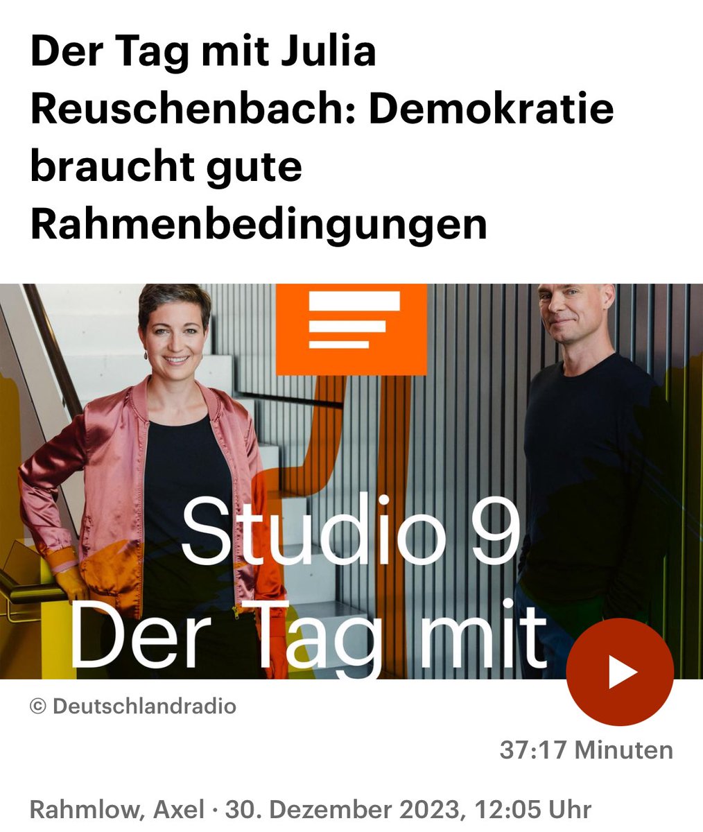 j_reuschenbach's tweet photo. Das war heute eine sehr schöne Sendung @AxelRahmlow @dlfkultur - mit Überraschungsgast @VassiliGolod live aus Kyiv. Wir haben uns viel Zeit genommen, der Krieg dort braucht unsere Aufmerksamkeit! Und es ging u.a. um #demokratie #delors #Buergergeld 👉🏼 https://t.co/LZ9bekIDMJ https://t.co/NFfHtdbmrE