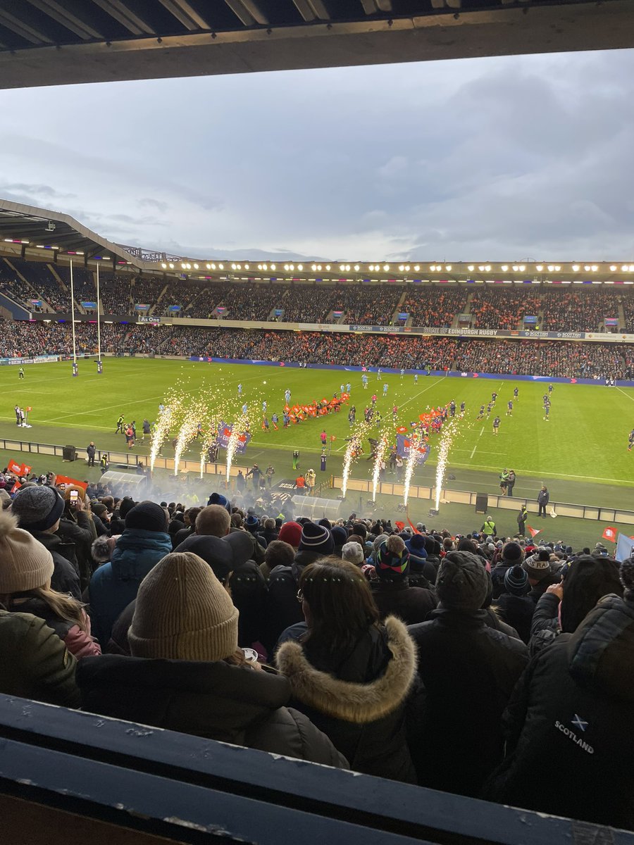 colingregor's tweet image. Decent crowd for round 2 #1872cup