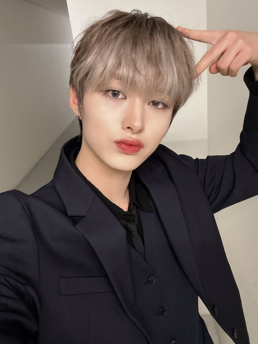 fantasyboys_mem's tweet photo. [#이한빈] 

여러분 오늘 라방까지 너무 재밌었어요 따뜻한 밤 되세요🖤🩶

#FANTASYBOYS #판타지보이즈
#LEEHANBIN https://t.co/nliQLNpt1a