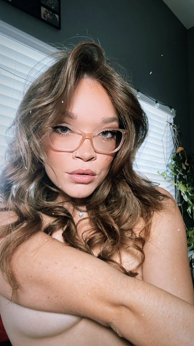 Going LIVE TONIGHT @ 7pm PST  Click the link and come be naughty with me😘🥰 https://t.co/CVRauZaA37 https://t<a href="/tag/mvsales"class="tags"><span>#mvsales</span></a>