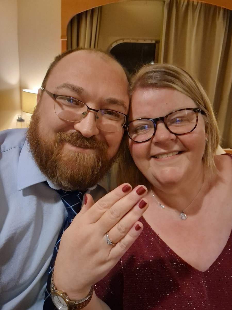 fjchappell's tweet photo. @DragonWales9 Hope all is well and you've had a great Christmas. We went to Norway for Christmas and this happened! https://t.co/114oCcp8Vo