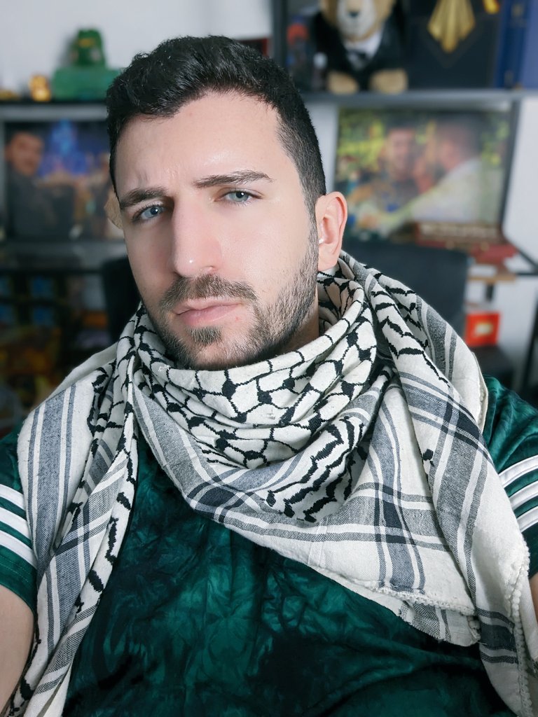 YamatoMebdi's tweet photo. I turn 28 today

Free Palestine https://t.co/yeyo5PImNP