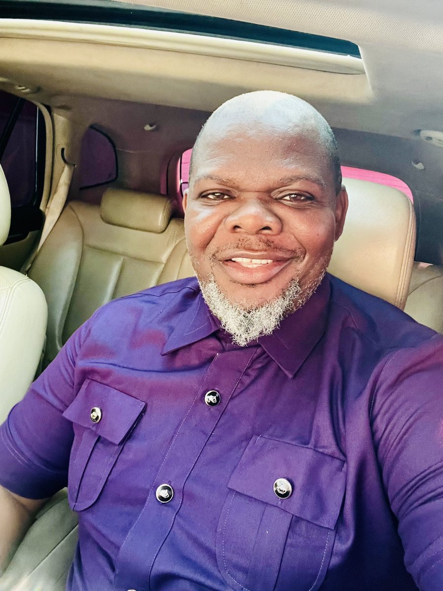 GovernorOFF's tweet photo. 𝗧𝗵𝗲 𝗦𝗲𝗻𝗶𝗼𝗿 😃💜
#WeddingGuest
#JanuaryMan
#Capricorn
01/03/2023 https://t.co/SszTmoQUtg