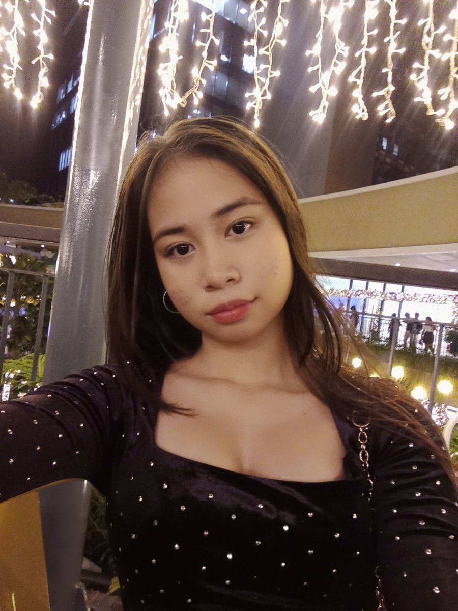 chestroberii's tweet image. meet me at midnight 🌙