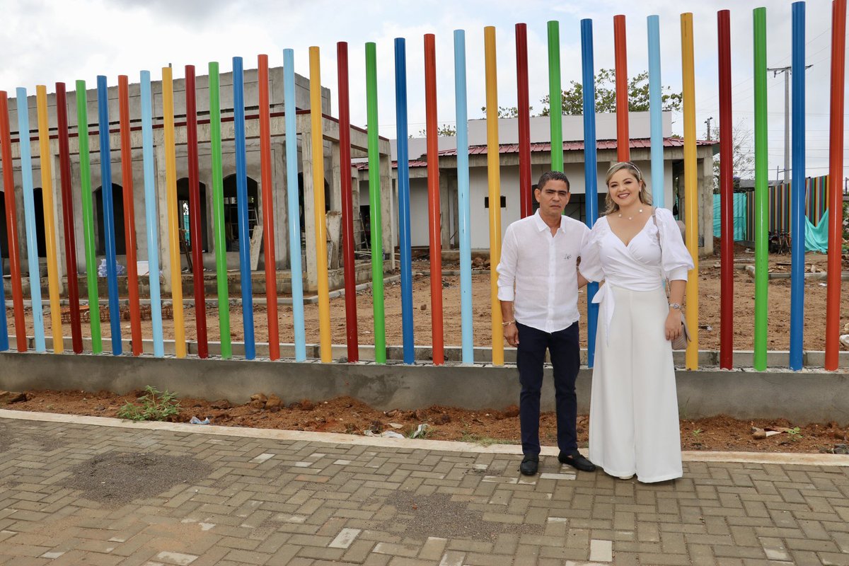 HarvingEspitia's tweet photo. Desde muy temprano junto a mi esposa, Claudia, recorrí las instalaciones del Centro de Vida de los Adultos Mayores pelayeros. 

Estamos asegurando que en 2024 los ancianos puedan disfrutar de los beneficios de sus instalaciones, gracias a la inversión de + de dos mil 300 millones https://t.co/2TBXM26E2a