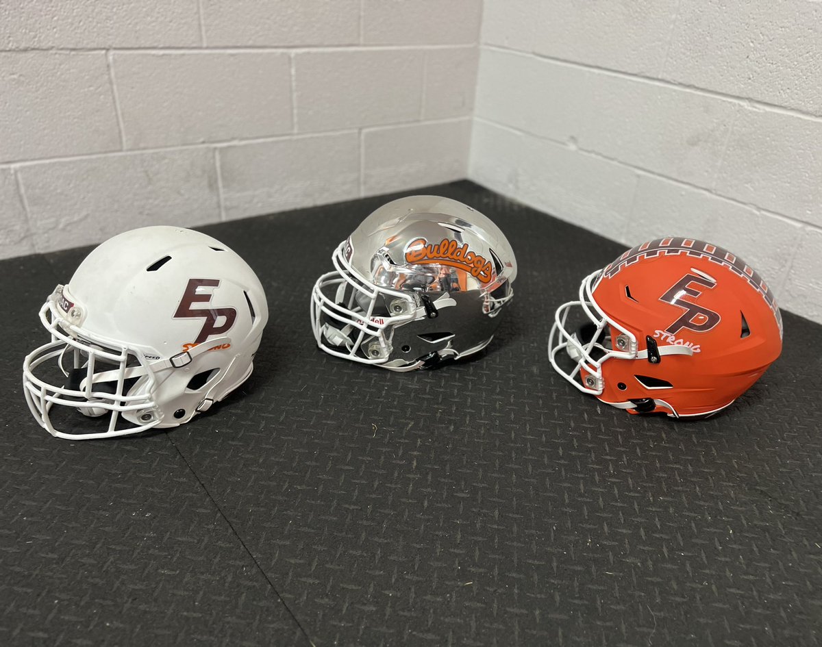 Helmet game last year was straight 🔥🔥! Can’t wait for what next year brings!
#lookgoodplaygood #eastpalestine #bulldogfootball #thesedogsaredifferent #bulldogs #highschoolfootball #football #fridaynightlights