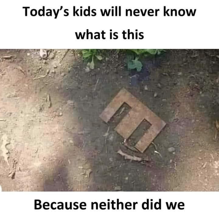 NO CONTEXT HUMANS tweet media