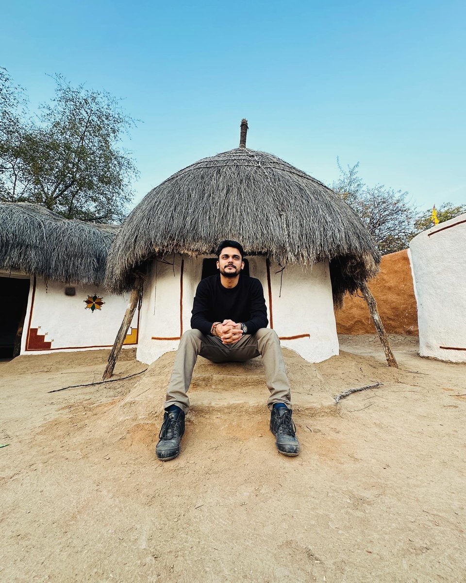 SiddViews's tweet photo. Amidst the rustic tapestry of life, laughter resonates as my cherished anthem. Navigating the terrain of happiness, relishing the freedom of tribal roots – each day unfolds a unique chapter. 🌾🌍 #RuralLife #TribalSpirit #ProfessionalJoy #udaipur #Travel https://t.co/T0DPERAhSh
