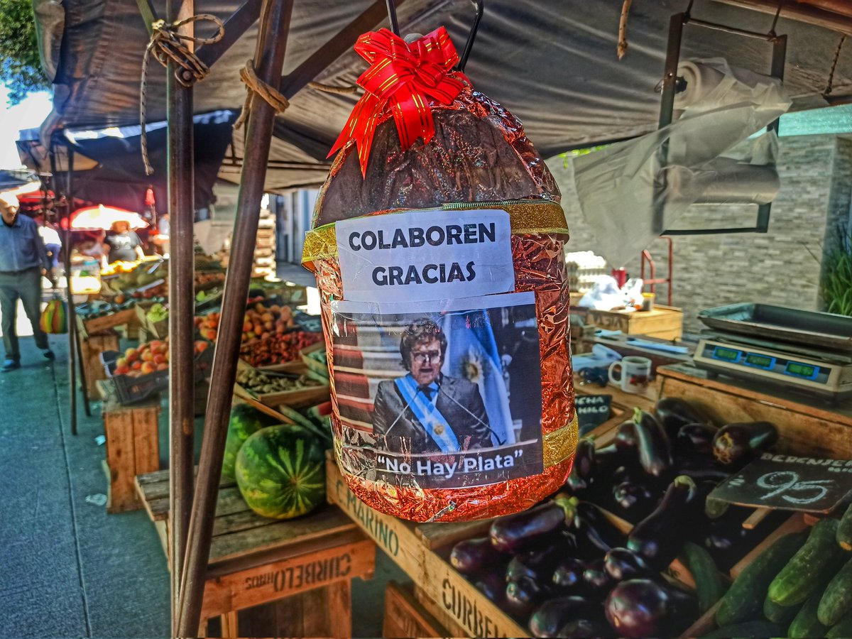 dubemvd's tweet image. Feria barrial zona. Arroyo seco. Montevideo
#miuruguay #note8pro #streetphoto