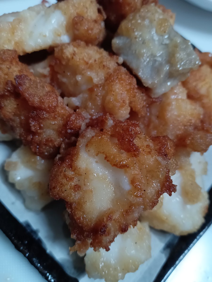 #マンボウ 
#白身
#オススメ
#唐揚げ
#本日の晩御飯 
#ハマチ 
#刺し身
#6キロ
#お裾分け
#朝から 
#寝ずの 
#買い出しでした