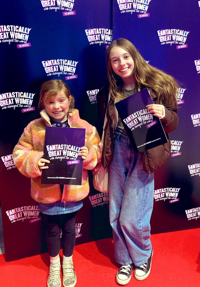 CraftyFiona1's tweet photo. @FantasticallyGW what an amazing show and lovely cast! A must see for anyone .. so uplifting - these 2 now ready to take on the world 🌎 https://t.co/6Lb36cbJ8N