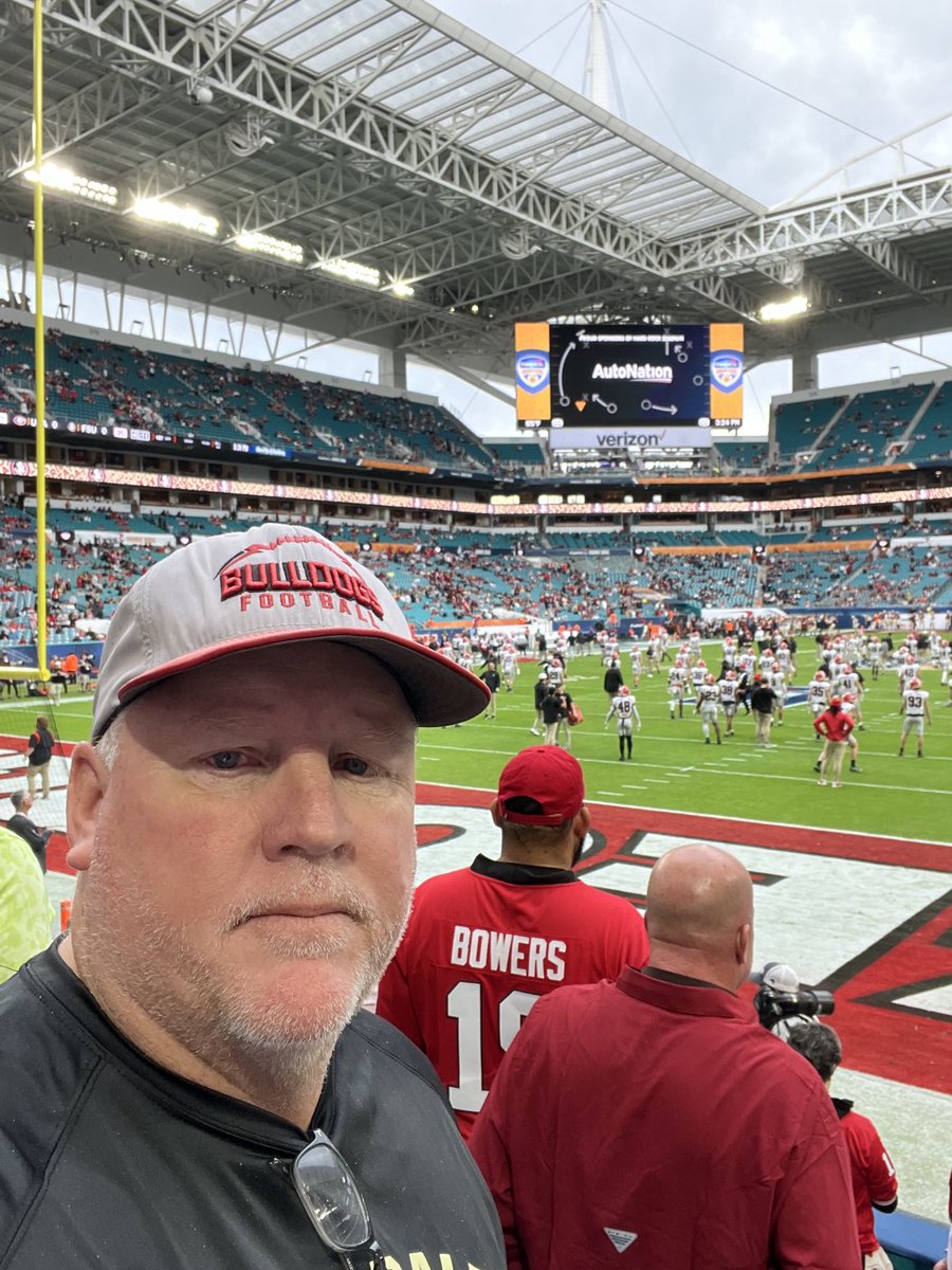 At Hard rock today for the Orange bowl! UGA vs FSU.
I like both teams. I can’t lose today!!