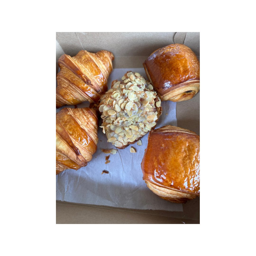 TasteSBFT's tweet photo. Croissant did you say? #croissant #foodie #food #foodtour #brunch #SantaBarbara #california #montecito #tastesb https://t.co/Sq9JbPjJui