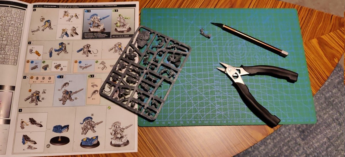 AEvans_84's tweet photo. So after 28 years I have decided to start back with 40K with Leagues of Votann. First look at the models and I'd say there are fantastic! #40k #warhammer40k #warhammer40000 #grimdark https://t.co/mMw8bz3x7V