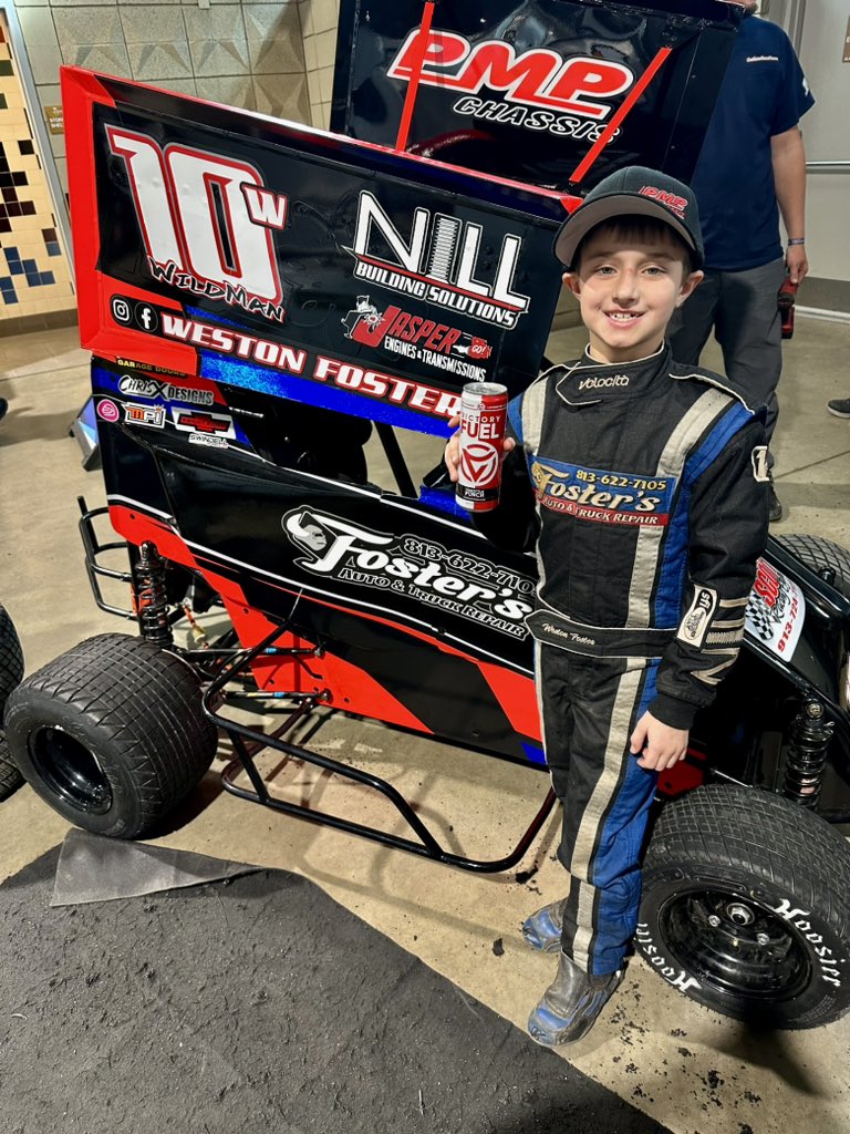 Wildman10W's tweet photo. RACE DAY! I’m ready to go. Catch me in my C Main - 285 on @FloRacing
#victoryfuel #pmpchassis #scottsmotors #VELOCITAUSA #ispympi #notfamousracing #zamp
#tulsashootout #hoosier https://t.co/Goob4mJ7RB
