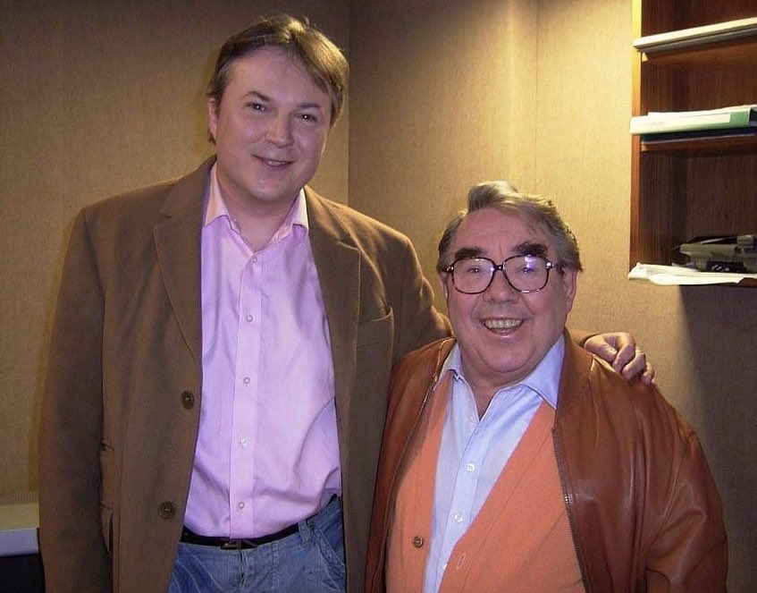 Thank you, Sue. #RonnieCorbett’s 30 Funniest Moments is repeated from 9:55pm. @channel5_tv with fascinating soundbites from glorious chums Su Pollard, @vickimichelle @robinince @RichardLatto @FrostReporter & many others… A lovely salute to a #ComicGenius #ComedyHistorian