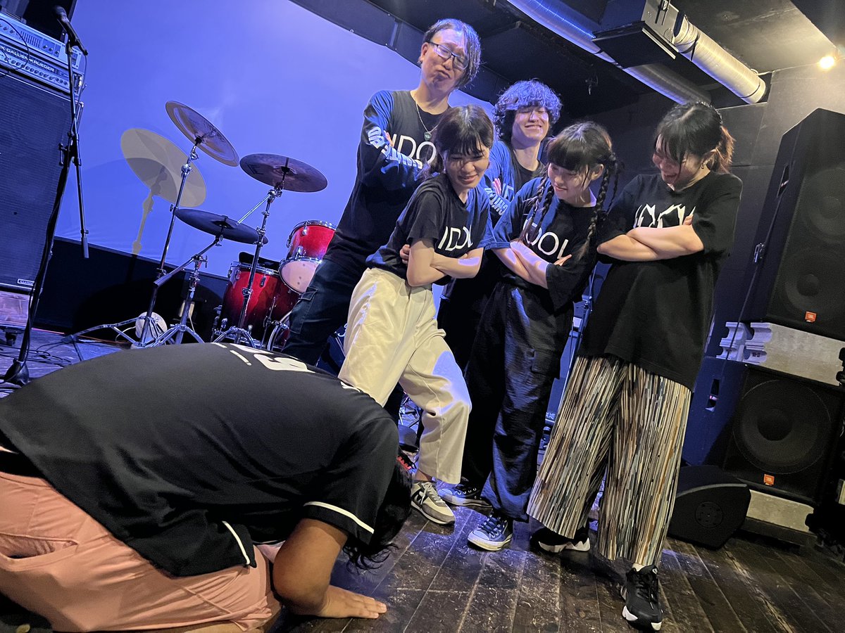 MARTO0111's tweet photo. お世話になってるWordUpの協力で
誕生日前日の2024年1月10日(水)に
生誕祭を開いて貰える事になりました
今回はドラムRECを公開します(何故
手ブラでいいので遊び来て〜
レコーディングに興味ある人は井上店長に相談しようね
#SlowMotionDaze #SMDZ #スロモ
#WordUpStudio
#WordUp #わだっぷ #わだ https://t.co/IM0lMcmLlx