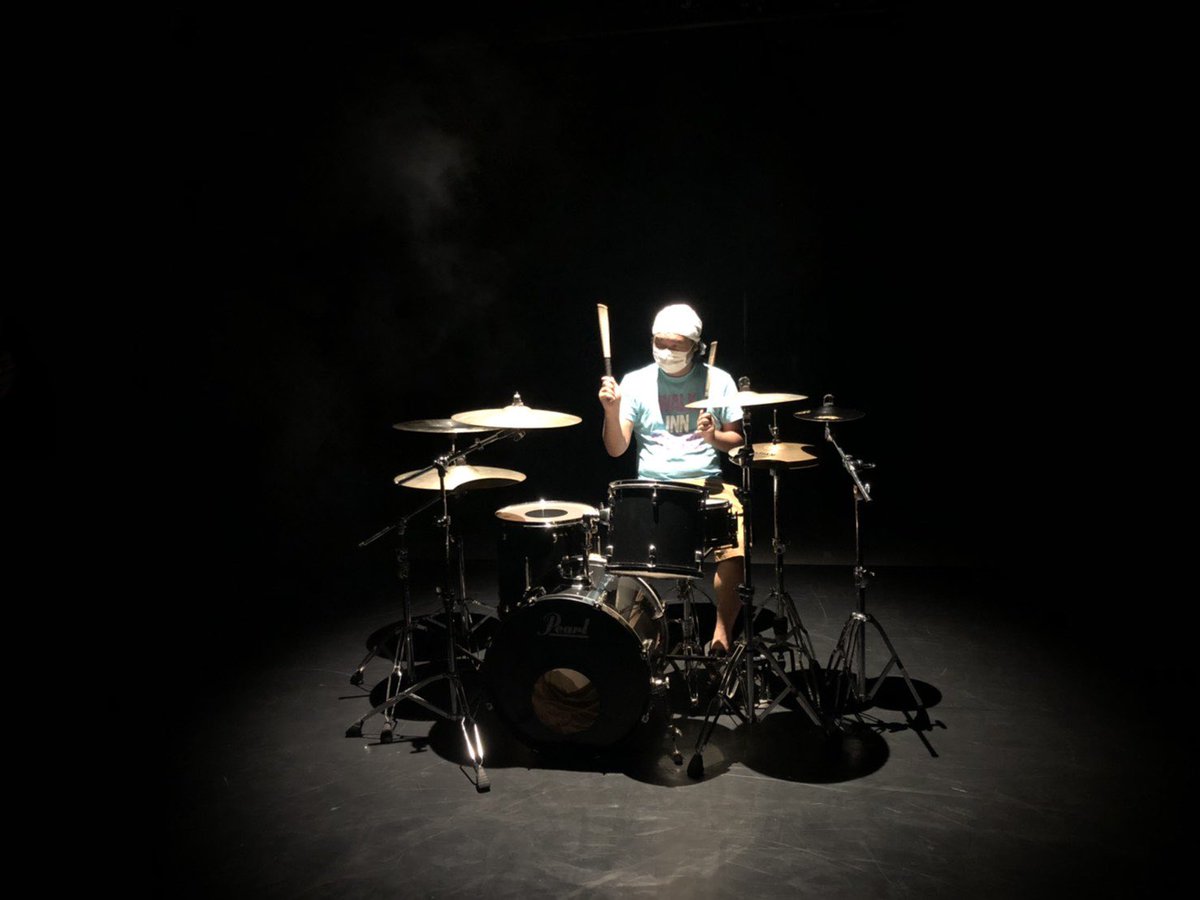 MARTO0111's tweet photo. お世話になってるWordUpの協力で
誕生日前日の2024年1月10日(水)に
生誕祭を開いて貰える事になりました
今回はドラムRECを公開します(何故
手ブラでいいので遊び来て〜
レコーディングに興味ある人は井上店長に相談しようね
#SlowMotionDaze #SMDZ #スロモ
#WordUpStudio
#WordUp #わだっぷ #わだ https://t.co/IM0lMcmLlx