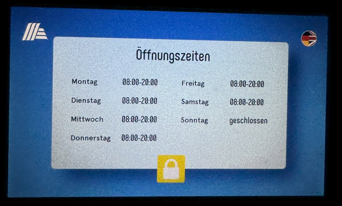 Wieso sind auf zugänglichen Parkplätzen von #Aldi die Ladepunkte für EVs zeitlich an die Ladenöffnungzeiten gekoppelt?
