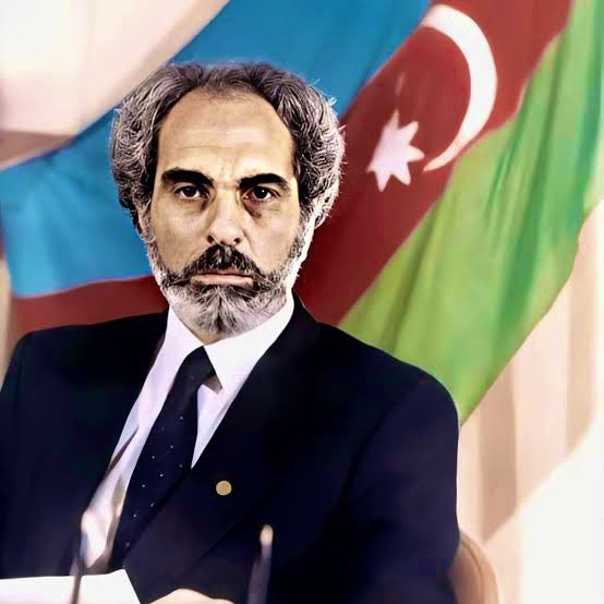 "Sen Türk olduğunu unutsan da düşmanın asla unutmaz."

💬Ebulfez Elçibey