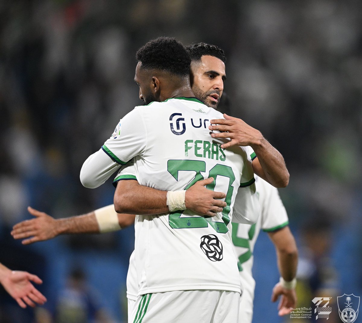 🚨 بشكل رسمي الأسماء التي ستغيب عن كأس دبي للتحدي |

🇸🇳 ادوارد ميندي
🇨🇮 فرانك كيسيه 
🇩🇿 رياض محرز
🇸🇦 فراس البريكان

• متبقي قائمة المنتخب الاولمبي.