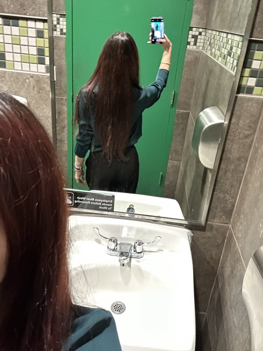 guys i straightened my hair for the first time ever, also kinda bc??