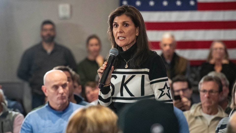 Daniel O'Connor (@itsdanoconnor) on Twitter photo I'm not one to judge politicians by their clothes but... I do want to know what campaign staffer thought New Englanders would eat up <a href="/NikkiHaley/">Nikki Haley</a> wearing a sweater that just says "SKI" I'm not one to judge politicians by their clothes but... I do want to know what campaign staffer thought New Englanders would eat up <a href="/NikkiHaley/">Nikki Haley</a> wearing a sweater that just says "SKI"