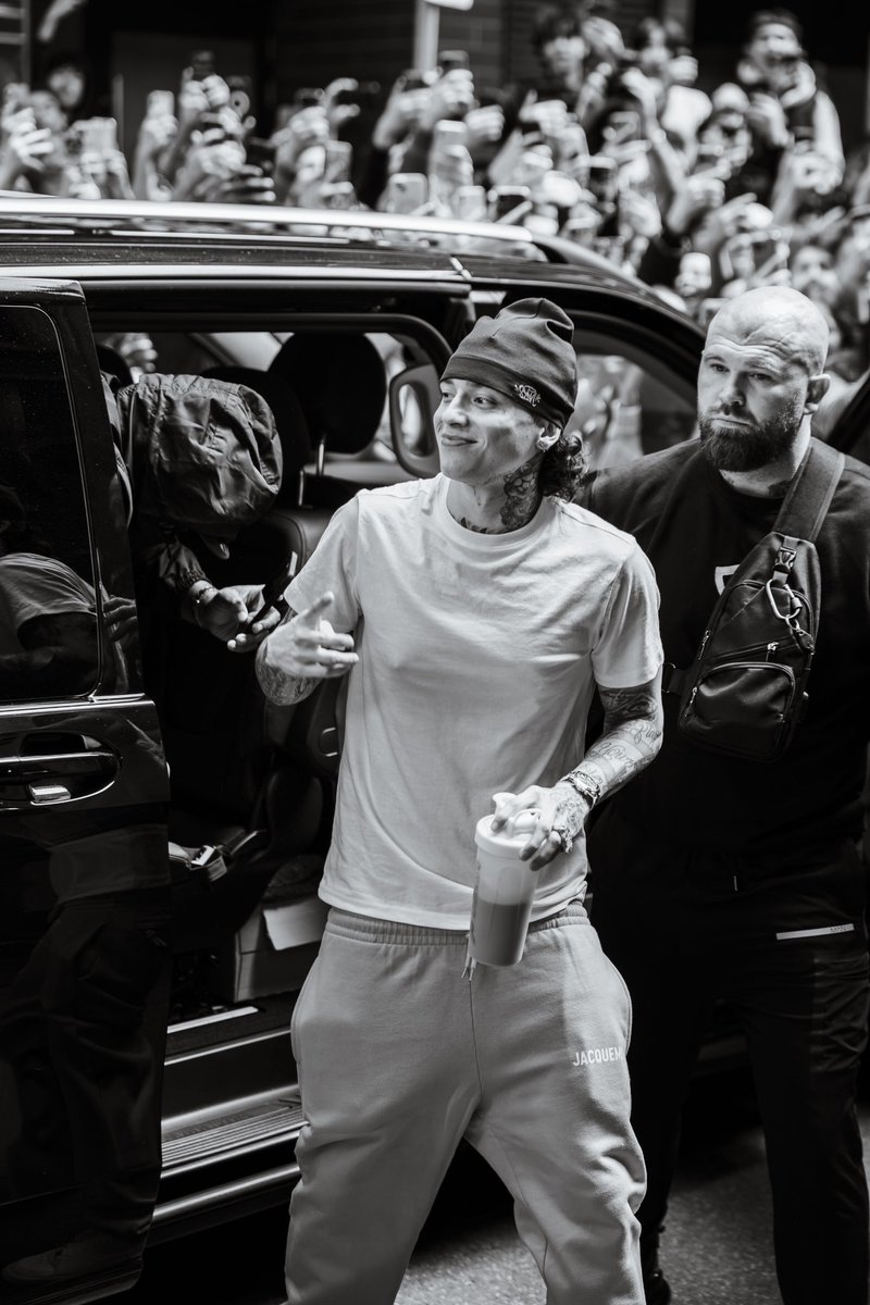 BusaaJake's tweet image. #centralcee #synaworld popup in Melbourne Aus #judahtribe
Shot by @blacklistedvisions for @takeflight