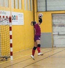 Ally’s third international game against 'Select District' in Nantes was a triumph, winning 8-1! Ally showcased incredible skills as a goalkeeper. ⚽🏆 

#usyouthfutsal
#futsalid
#usyf