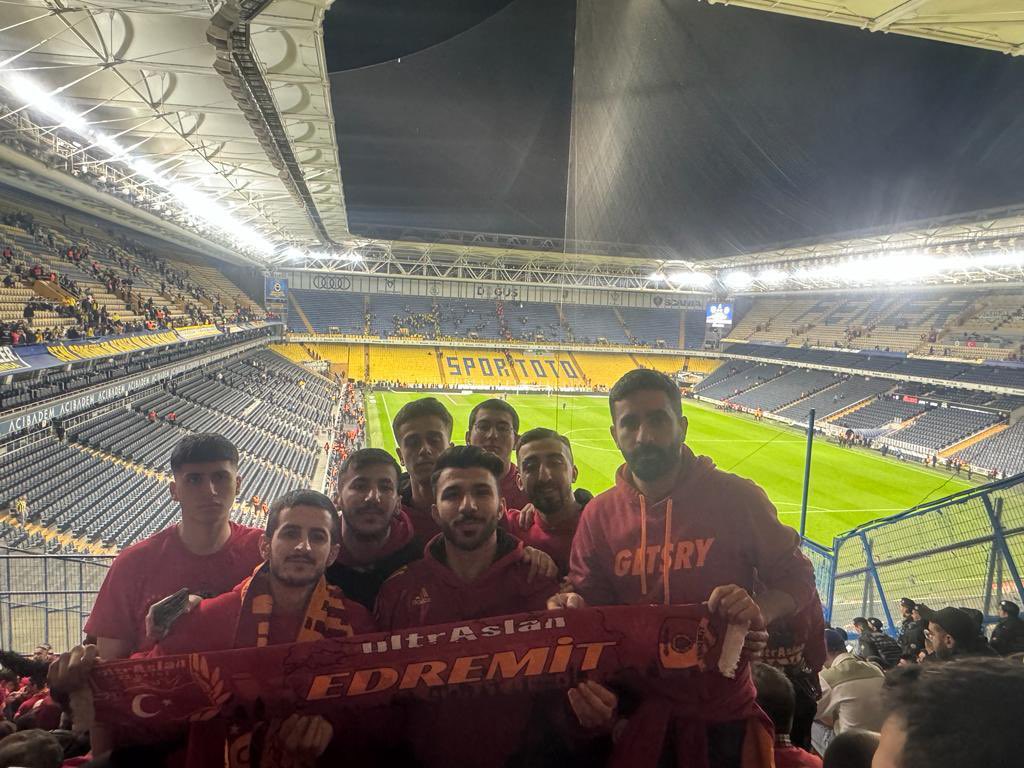 Galatasaray armasının peşinde bir yılı daha geride bıraktık! 2023 yılında ultrAslan Yurtiçi olarak gerek tribünde, gerekse sosyal faaliyetlerde her zaman Armamıza yakışanı yaptık! Yapmaya da devam edeceğiz. #uAYurtiçi2023
#uAEdremit