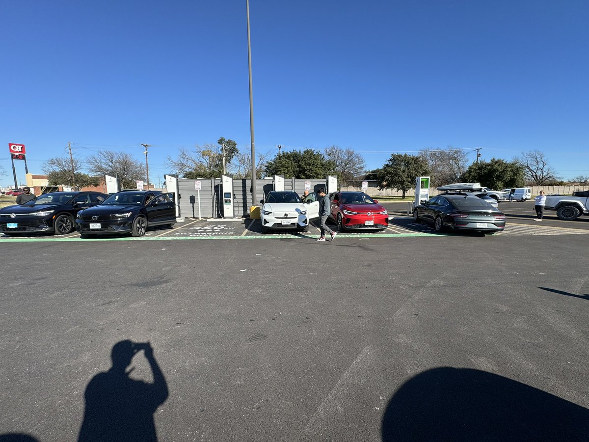 Chris White tweet media