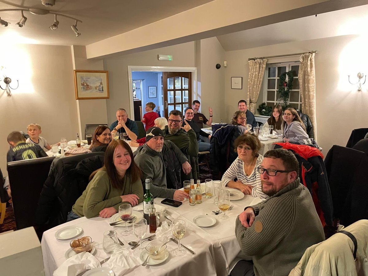 camping_addict's tweet photo. It’s not all wind and rain at the new year camp. Lovely meal at The New Inn ahead of tomorrow night’s madness. #outwelltents https://t.co/0mXLRA1I7x