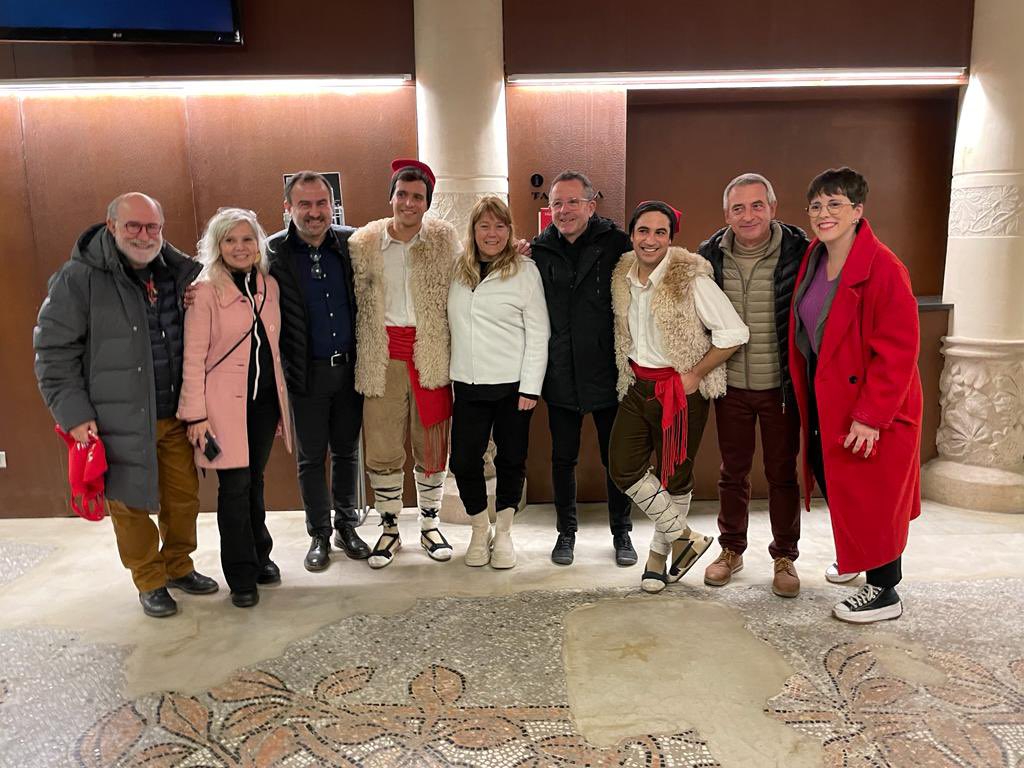 natalia_garriga's tweet photo. Els Pastorets del @CCElSocial porten més de 100 anys interpretant-se a Terrassa. Segueixen la tradició de Folch i Torres, i hi participen més d’una seixantena d’actors i actrius, i una vintena de tècnics: és la força de la cultura popular! Gràcies per fer-ho possible, un any més! https://t.co/3iXORydR5H